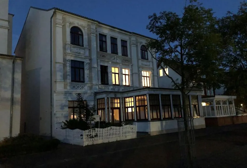 Villa Neptun - Holly-1